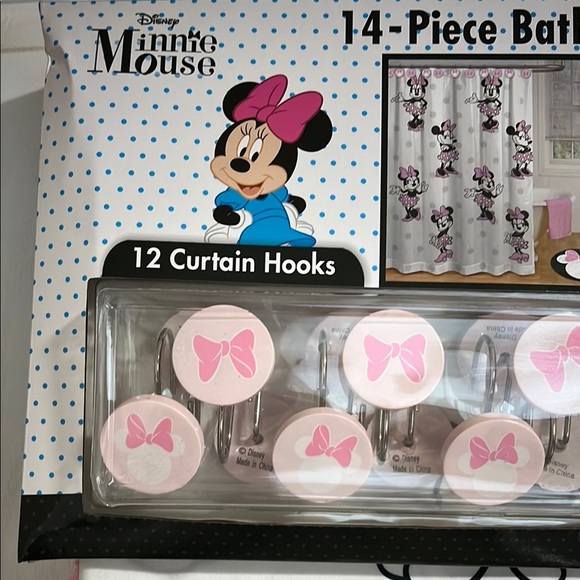NIB Disney Minnie Mouse Bath Set in Black, White, and Pink - Picture 4 of 11